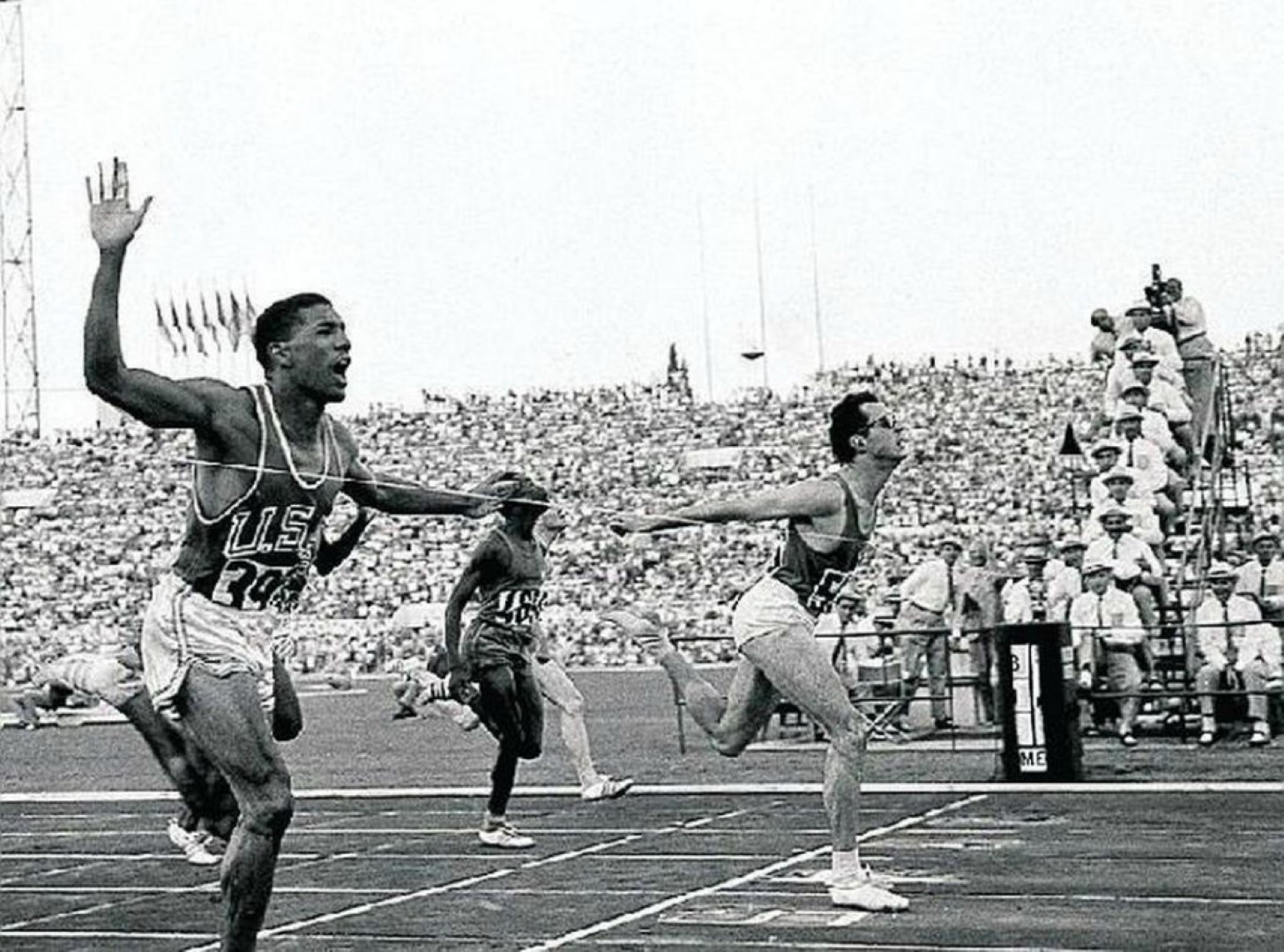 Transrodnim sportašima zabranjeno je sudjelovanje na Olimpijskim igrama.